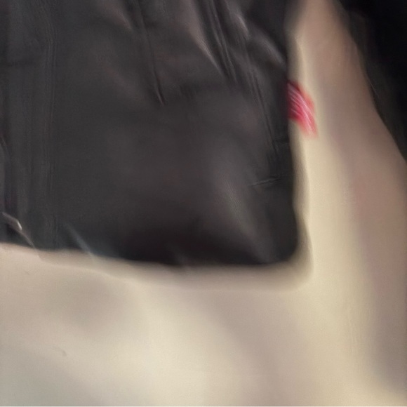 Levi’s leather puffer jacket faux black Women’s size XS NEW - Picture 6 of 7